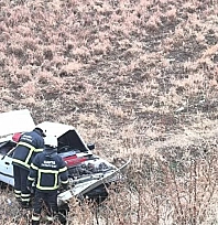 Otomobil şarampole yuvarlandı: 3 yaralı