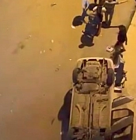 Otomobil takla attı