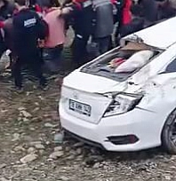 Otomobil yoldan çıktı: 1 yaralı