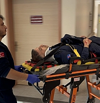 Otomobiller çarpıştı: 3 infaz koruma memuru yaralandı