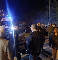 Otomobiller çarpıştı: 3 yaralı