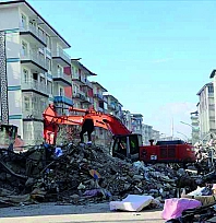 Özelif Sitesi davasında dikkat çeken savunma: Mantolamadan 9 ay sonra 'hasarsız' raporu verilmiş!