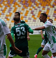 Yeşilyurtspor lidere direnemedi