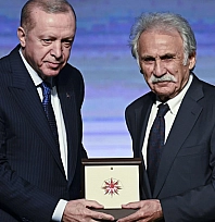 Prof. Dr. Işık'a Erdoğan'dan ödül