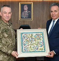 Akpolat'tan Korgeneral Yaralı'ya ziyaret