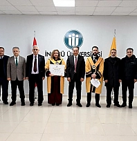 İnönü Üniversitesi'nde akademisyenler cübbe giydi