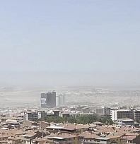 Rüzgarın hızı 36 km'ye ulaştı! Malatya'da göz gözü görmüyor