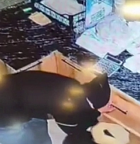 Sadaka kutusu çalındı