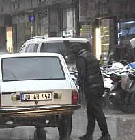 Sağanak yağış etkili oldu