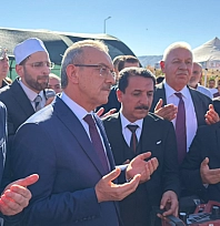 Sanatçı Latif Doğan'dan memleketi Malatya'ya anlamlı eser! Taziye ve kültür evinin temeli atıldı