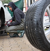 Sanayide kış lastiği yoğunluğu