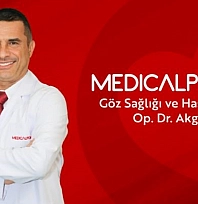 Sayar'dan akıllı ve torik lens implantasyonu başarıları