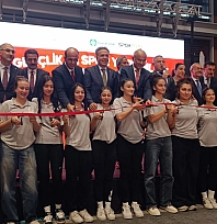Şehir Kütüphanesinin açılış kurdelesini Bakan Bak kesti