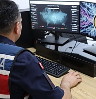 Siber dolandırıcılık operasyonu: 10 şahıs tutuklandı