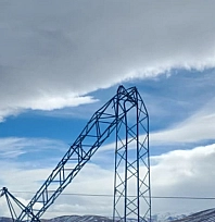 Şiddetli rüzgar çatıları uçurdu!