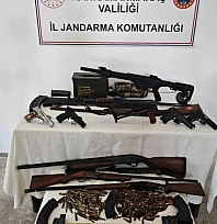 Silah ticareti operasyonunda 3 şüpheli tutuklandı