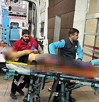 Sokak ortasında bıçaklanarak ağır yaralandı