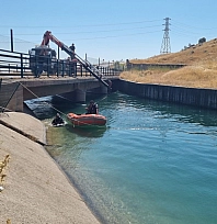 Sulama kanalına uçan araçta 4 kişi sağ kurtarıldı