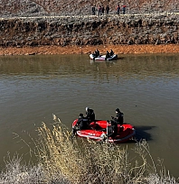 Sulama kanalında kaybolan sürücü aranıyor