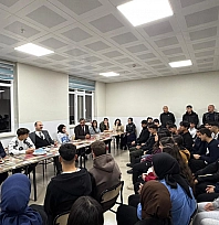 Sungur, öğrencilerle bir araya geldi