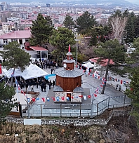 Tarihi saat kulesi yeniden inşa edildi