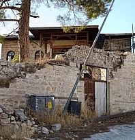 Tarihi yapılar madde bağımlılarının yuvası oldu