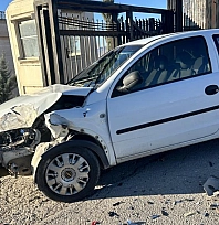 Ticari araç ile otomobil çarpıştı: 1 yaralı