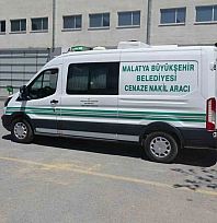 Malatya'da kontrolden çıkan traktör şarampole devrildi: Sürücü hayatını kaybetti