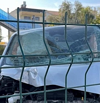 Transit üst geçit direğine çarptı!