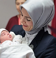 Türkiye'de her 10 haneden 6'sında çocuk yok! Bakan Göktaş açıkladı