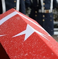 Türkiye Şehidine ağlıyor