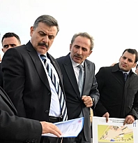 Vali Çiftçi, Köprüköy'de çalışmaları yerinde inceledi