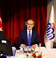 Vali Yavuz'dan eleştiri: 'Kabak lastikle yola çıkıp hava şartlarından şikâyet etmeyelim'