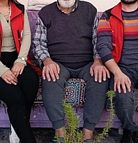 Yaşlılara fidan dağıtıldı