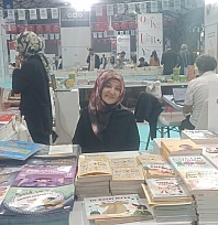 Yazar Ayşe Hale'den genç okuyuculara tavsiye.. Uzak durun