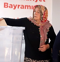 Yeni Parti Hekimhan'da sandığa gitti!