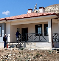 Yenice'de yüzler gülüyor: Deprem konutları hak sahiplerine teslim ediliyor