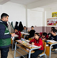Yeşilay'dan öğrencilere bağımlılıkla mücadele eğitimi