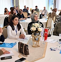 Türkiye'de bir ilk! Yeşilyurt Belediyesi, aileleri güçlendirmek için 'Mentörlük' dönemini başlattı