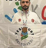 Yeşilyurt Belediyesporlu Ömer Faruk Yılmaz dünya üçüncüsü oldu