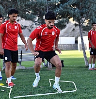 Yeşilyurtspor geleceğin takımını kurdu