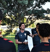 Yeşilyurtspor hazırlıklarını çift idmanla sürdürdü