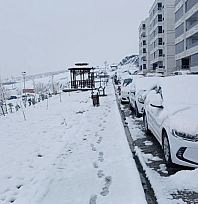 Yoğun kar Kulp'u esir aldı