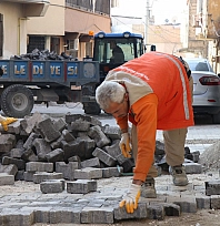 Yol Yapımı Çalışmaları Hız Kazandı