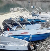 Baraj kıyısında tekneler için liman talebi