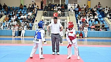 Malatya'da tekvandonun minik yıldızları kıyasıya yarıştı