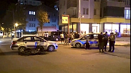 Göztepe Caddesi'nde kaza: Motosiklet ile otomobil çarpıştı: Biri çocuk 2 yaralı