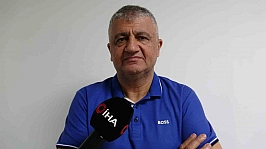 Cem Yılmaz'la gündeme gelmişti: Kulaktaki çizgi kalp krizini tetikliyor mu?