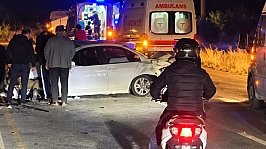 Malatya'da peş peşe kazalar! Minibüs yan yattı, 4 kişi yaralandı