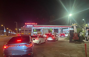 Akaryakıtta zam öncesi son saatler! Petrol istasyonlarında uzun kuyruklar oluştu